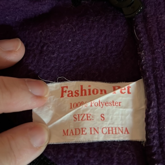 Fashion Pet dog coat, size small. Wrap your little fur baby in warmth! - Picture 3 of 5